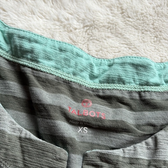 Talbots Striped Jersey Top – Size XS | V-Neck | Easy Fit | Everyday Essential | - Picture 4 of 4